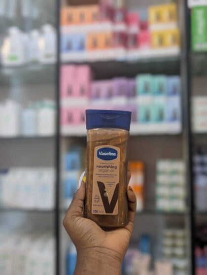 VASELINE NOURISHING ARGAN OIL