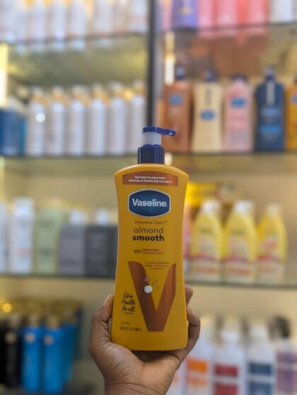 VASELINE ALMOND SMOOTH BODY LOTION